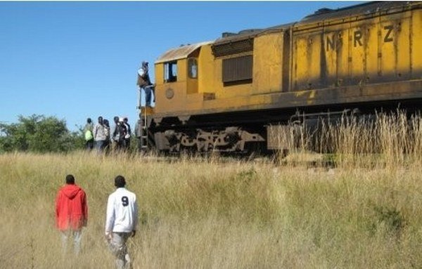 Zimbabweans React As Govt Introduces Commuter Trains To Help Struggling ZUPCO Cope With Demand
