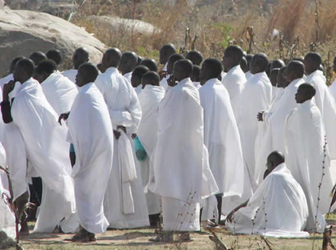 Johane Masowe Prophet & Wife Go Insane After Going For Prayers On Sacred Mountain