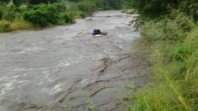 Tragedy As Mother And Daughter Get Swept Away By Flooded River-iHarare