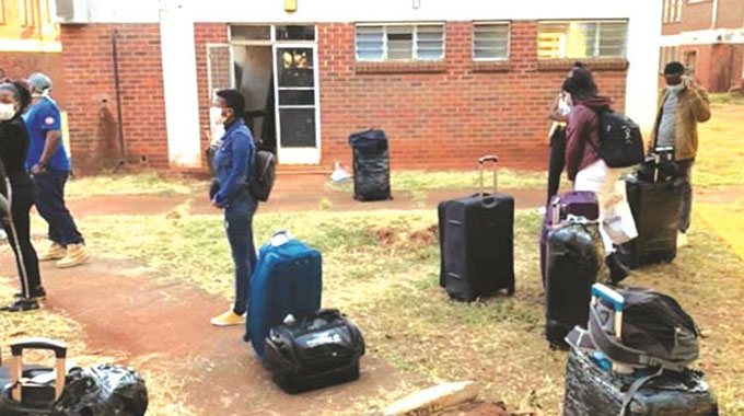 Zimbabweans Returning From UK