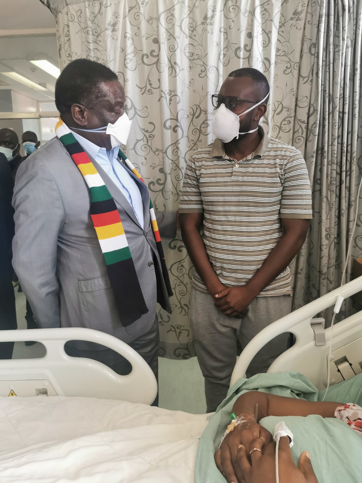 Mnangagwa Visits Hospital