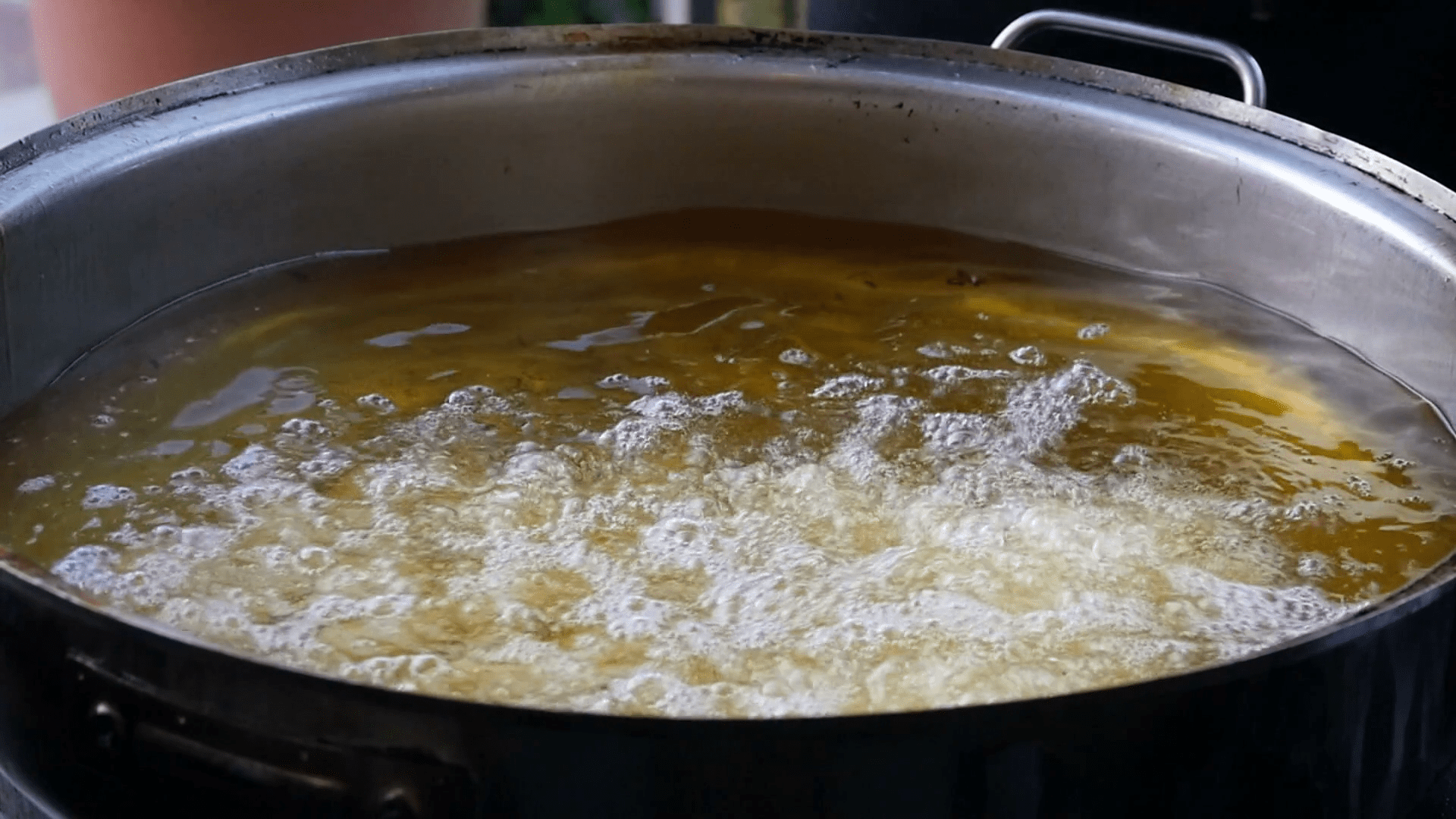 Gweru Man Suffers Painful Death After Being Scalded With Boiling Cooking Oil By Irate Wife