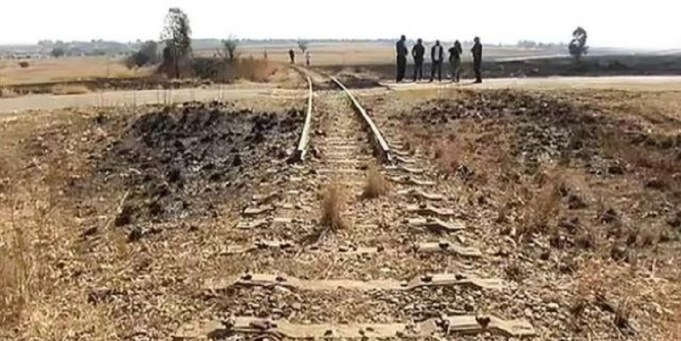Zim Trio Nabbed In SA For Stealing Railway Tracks