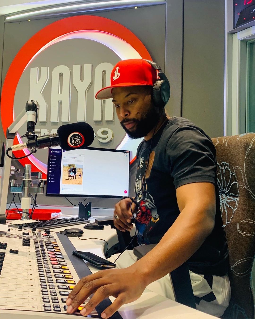 “Unathi Got Me The Job At Kaya FM”: Sizwe Dhlomo Reveals Stunning Details Following False Abuse Claims