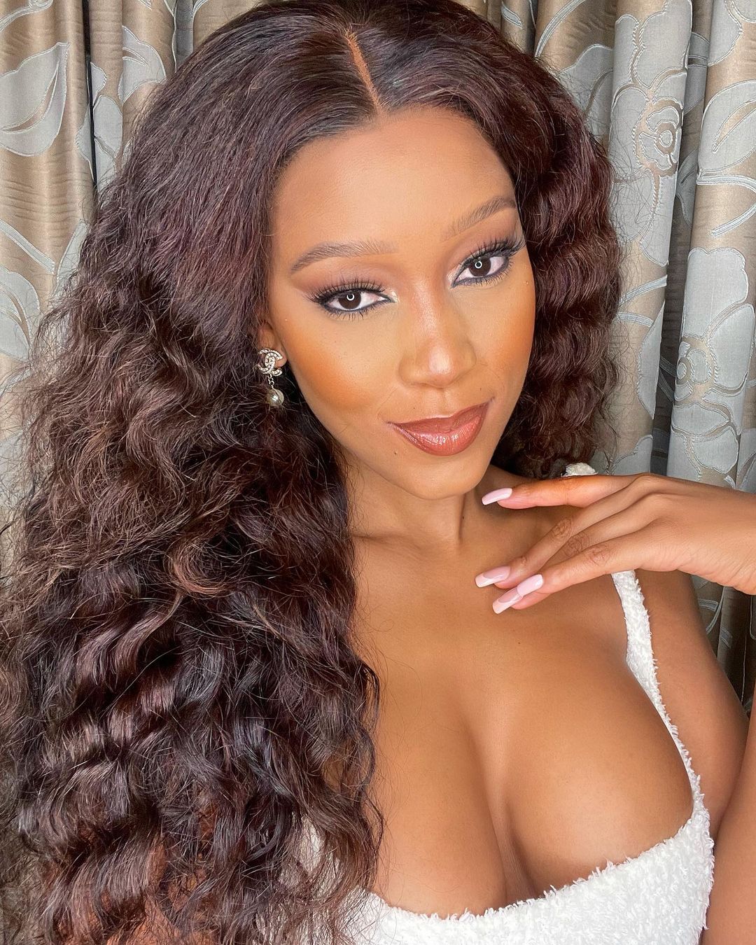 Actress Buhle Samuels Speaks On Being “A Difficult To Work With” Diva