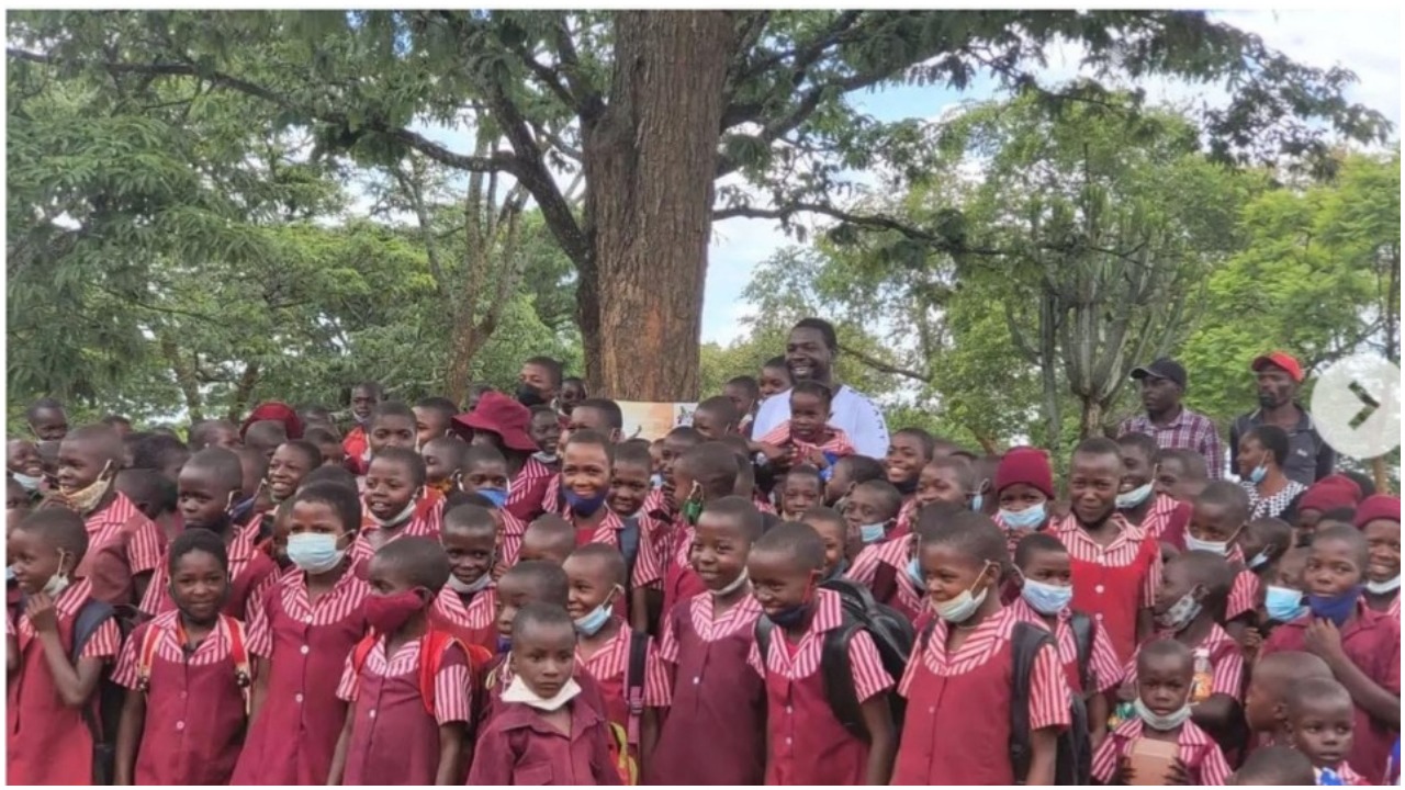 Prophet Walter Magaya Pays School Fees For All Children At Sengwe Primary School