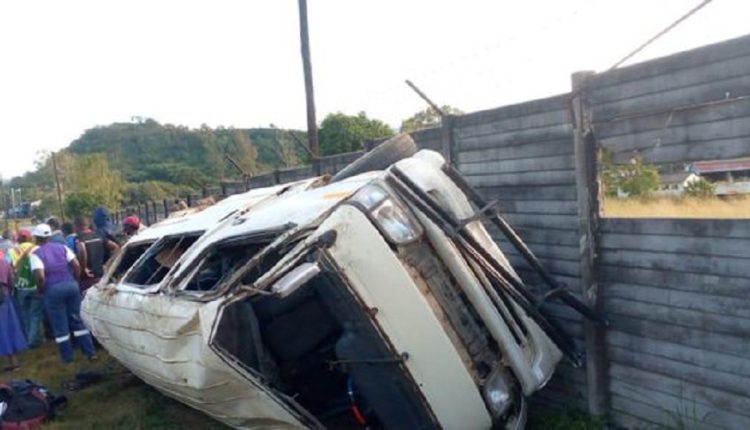 WATCH| Citizens Blame Police Officers For Causing The Fatal Mutare Kombi Accident