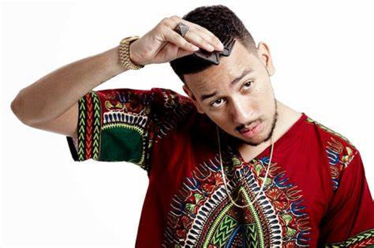 WATCH| Male Fan Cries Uncontrollably After Meeting AKA