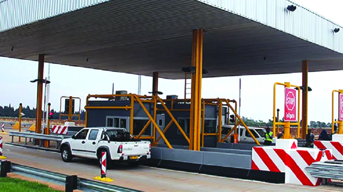 ZINARA Warns Motorists That Vehicles Without Valid Licence Discs Will Not Be Allowed To Pass Tollgates