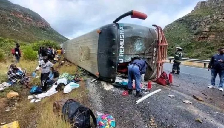 Bus Carrying Zimbabweans Overturns In South Africa, At Least 38 Injured